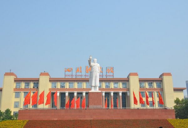 成都天府广场毛主席像
