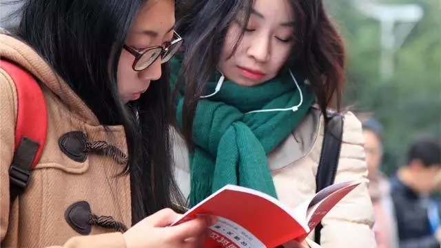 总理部署,国务院8步“减法”破解职业资格“证”结(图6) 总理部署,国务院8步“减法”破解职业资格“证”结(图6)